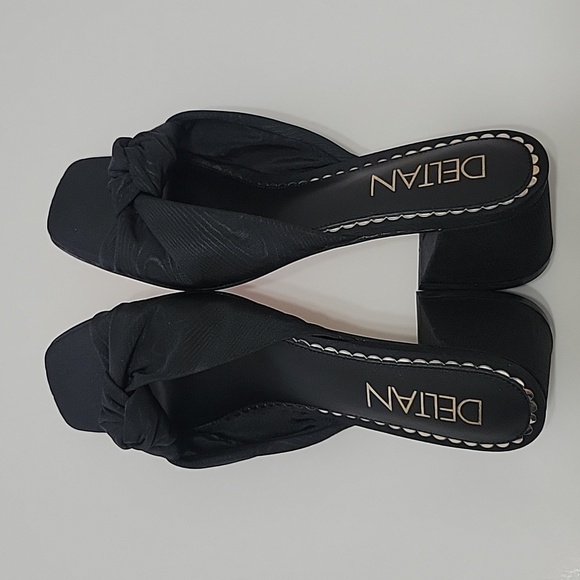 Deltan Georgie Knotted Slides - Picture 7 of 13